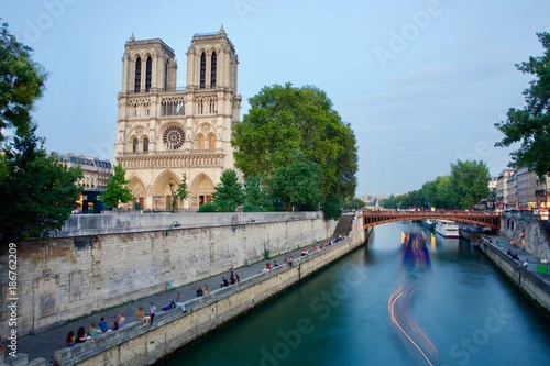 Notre Dame de Paris © JEROME LABOUYRIE