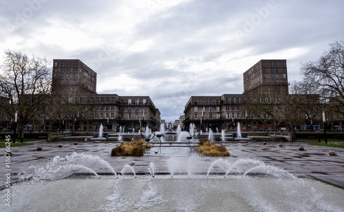 Wallpaper Mural Lonely city  Torontodigital.ca