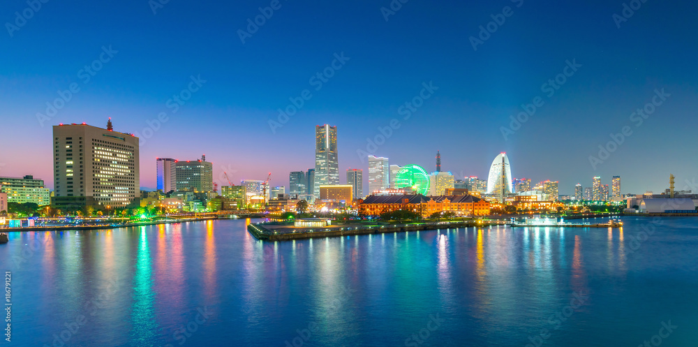 Naklejka premium Cityscape of Yokohama in Japan