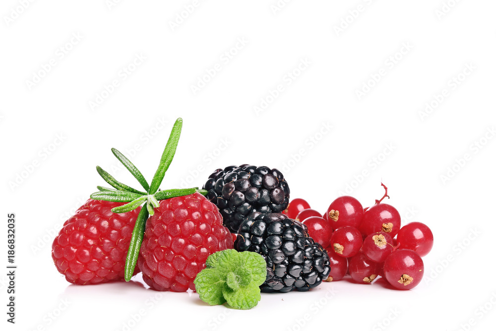 fruit rouge sur fond blanc fruit rouge sur fond blanc