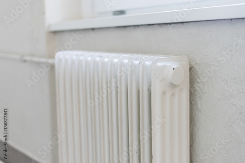 Wallpaper Mural an old heating radiator Torontodigital.ca