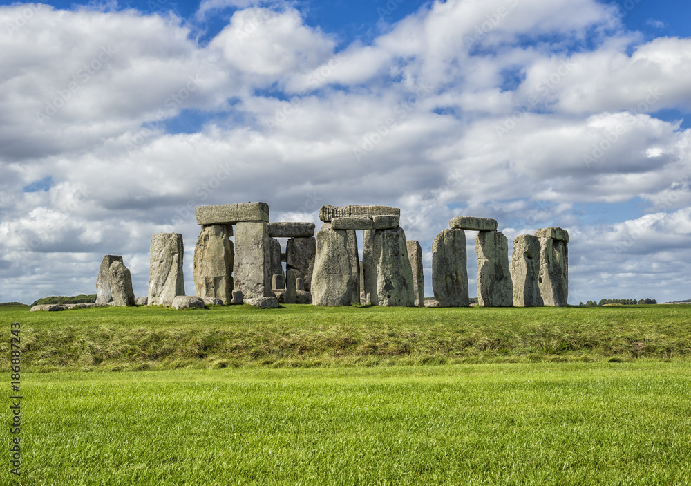 Stonehenge - Historic England