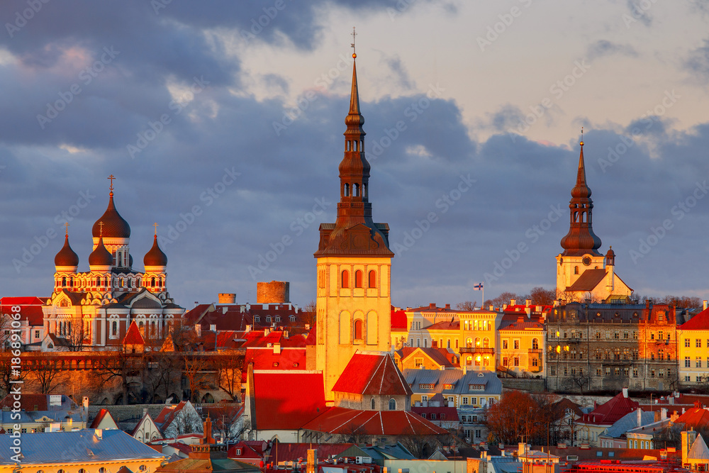 Fototapeta premium Tallinn. Aleksandra Newskiego na wzgórzu Toompea.