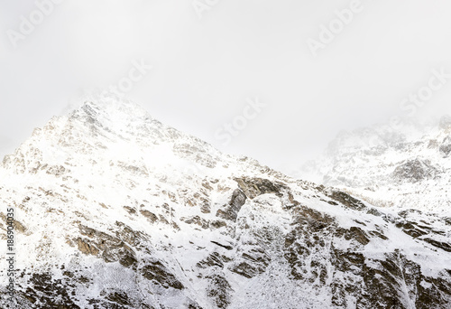 Berge mit Schnee  © IAMJR