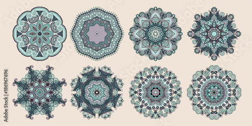 set of 8 circle paisley pattern to winter snowflakes design