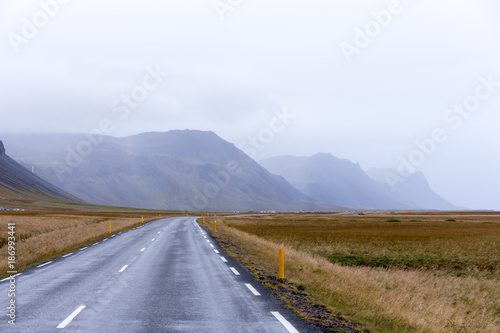 Icelandic Roads © fotocebi