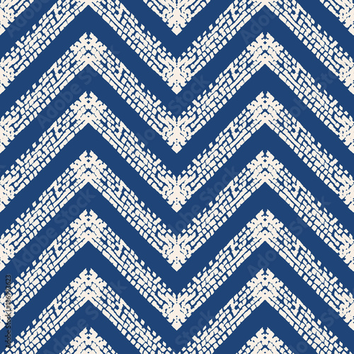 Tie dye triangle geometric seamless pattern. 