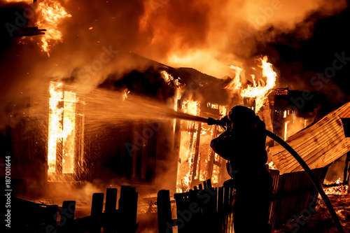 Fire, firefighter stew burning house ©  AKA-RA