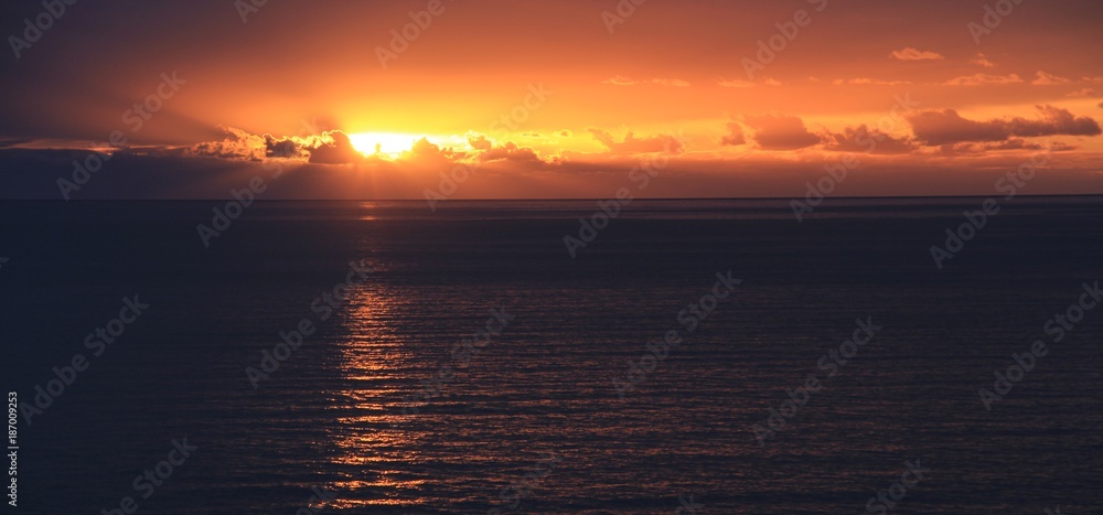 coucher de soleil sur la Méditerranée