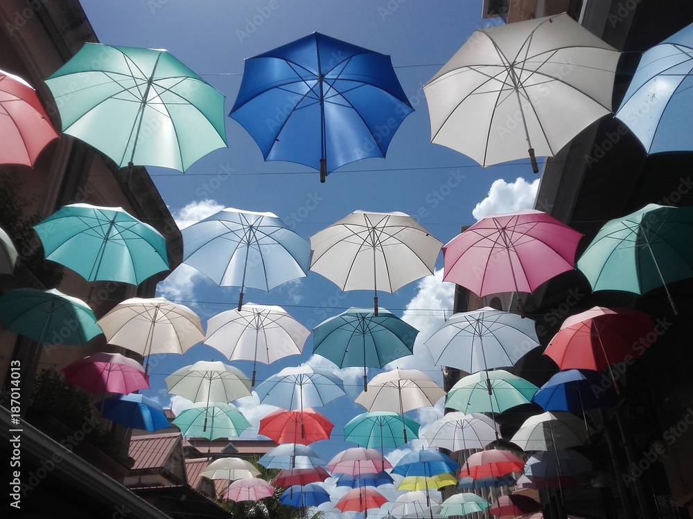 Regenschirme im blauen Himmel, Port Louis, Mauritius