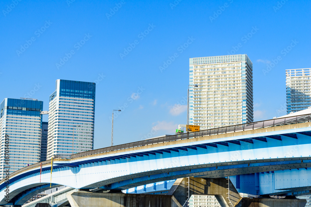 晴海大橋と晴海の高層マンション 晴海大橋と晴海の高層マンション