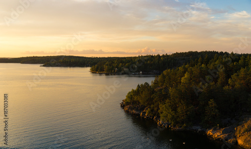 Fototapeta Naklejka Na Ścianę i Meble -  archipelago near stockholm - sunset