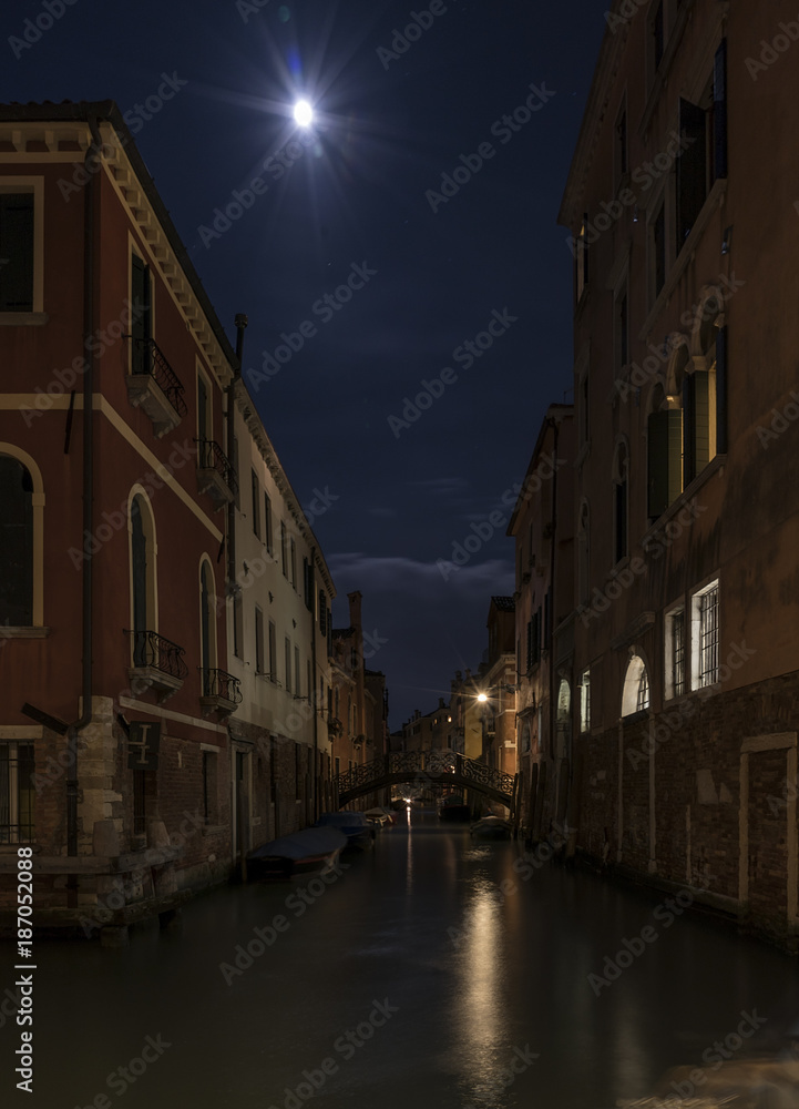 Venezia di notte Cavalli Piana del Cansiglio prime luci 