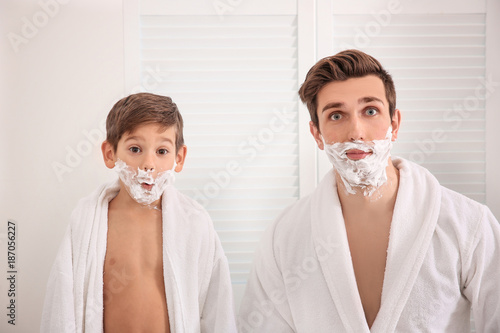 Father and his little son s...