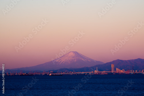 海ほたるから見える富士山