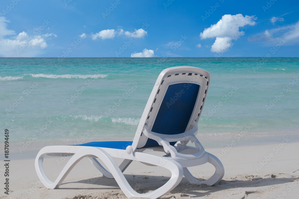 Weißer Sand und Türkises Wasser am Karibik Strand auf Kuba Varadero Weißer Sand und Türkises Wasser am Karibik Strand auf Kuba Varadero