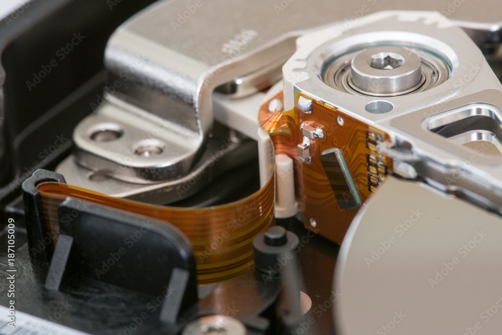 Innenleben einer HDD-Festplatte Innenleben einer HDD-Festplatte