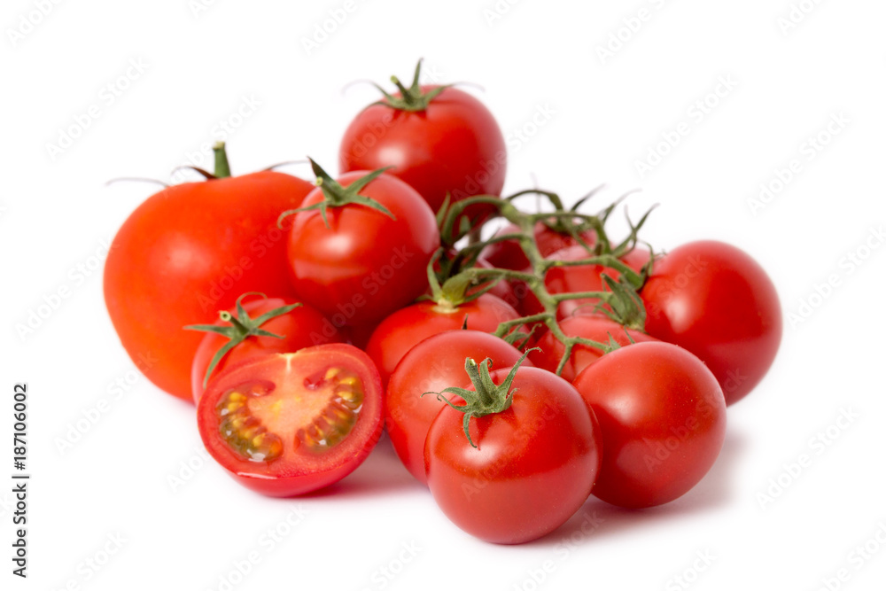 viele frische rote Tomaten