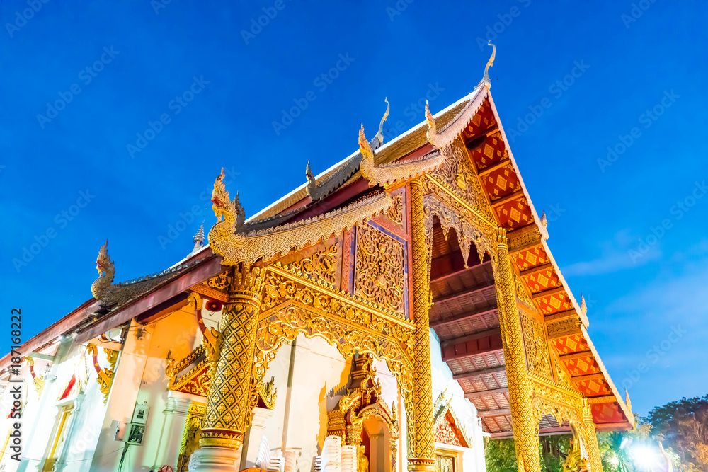 Obraz premium Wat Phra Singh in Chiang Mai, Thailand.