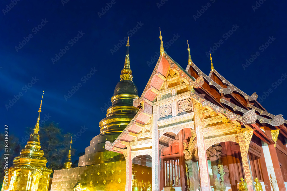Fototapeta premium Wat Phra Singh in Chiang Mai, Thailand.