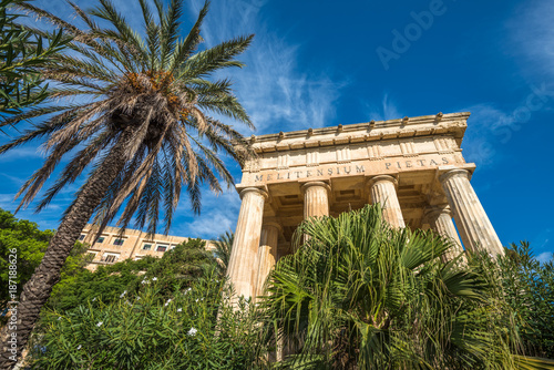 Monument to Alexander Ball in the Lower Barrakka Gardens, Valletta, Malta © javarman