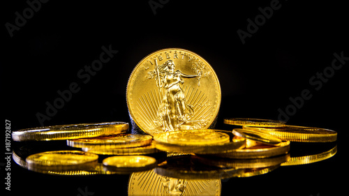Картината върху платно precious metal, gold especially is the possibility to preserve wealth for everyb