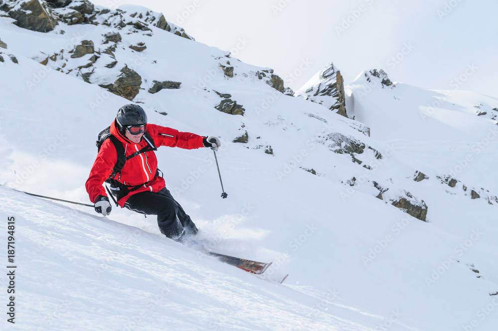 gekonnt unterwegs im Tiefschnee