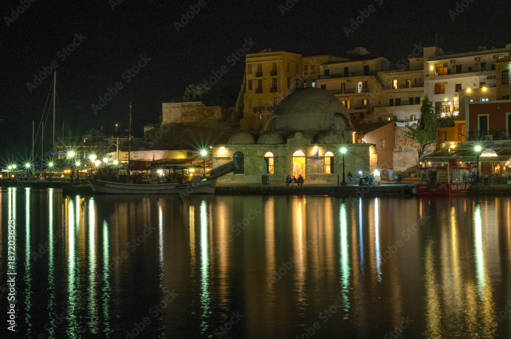 Fototapeta premium chania by night