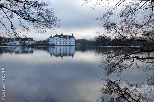 Wallpaper Mural Wasserschloss Glücksburg Torontodigital.ca