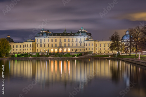 Drottningholms slott fotat på natten photo