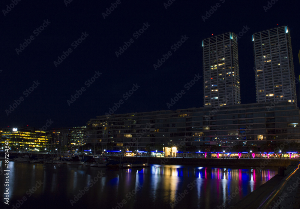 Obraz premium rio y luces