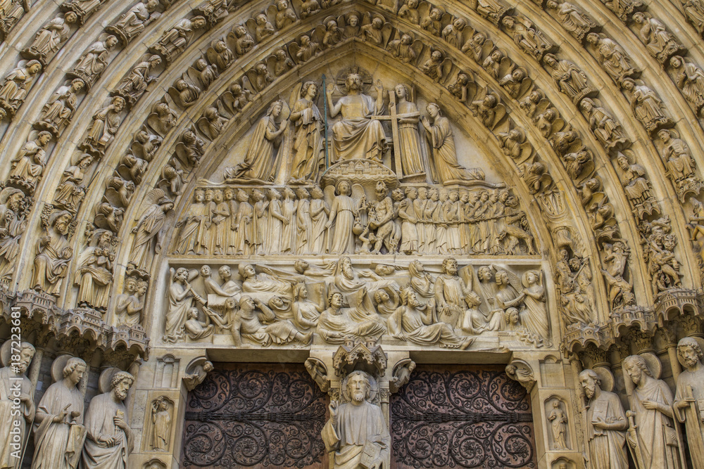 Puerta Notre Dame (París