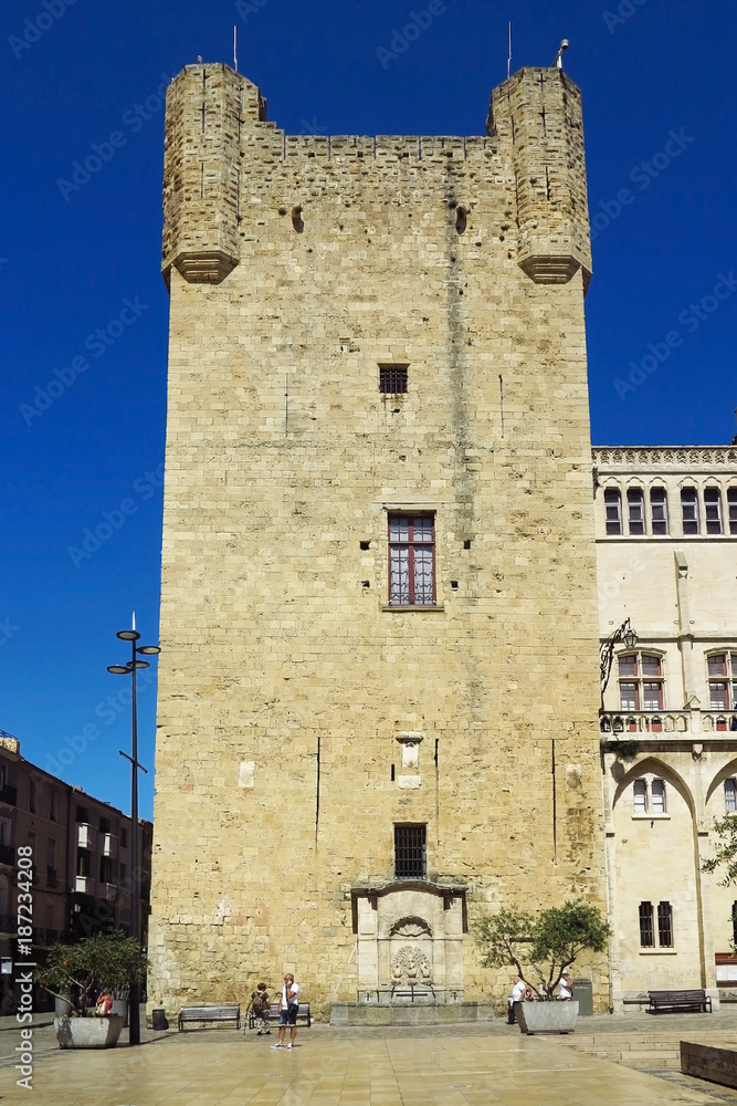 Wehrturm in der Altstadt von Narbonne, Frankreich