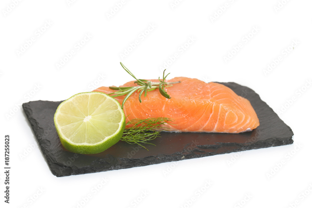 saumon sur fond blanc saumon sur fond blanc