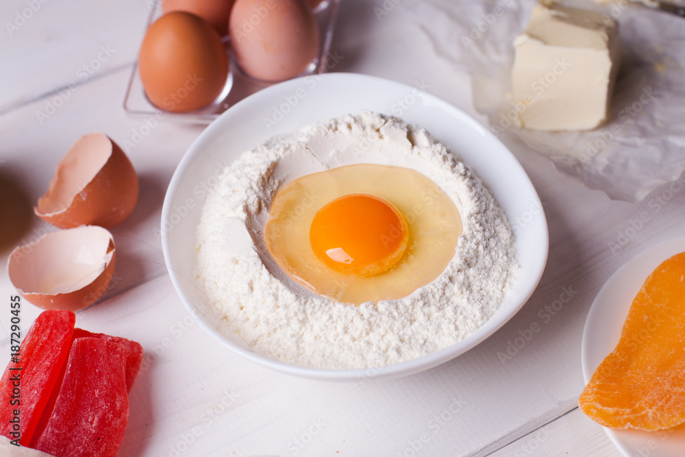 Mix the ingredients and kitchen utensils, candied fruit for baking sweet pastry Mix the ingredients and kitchen utensils, candied fruit for baking sweet pastry