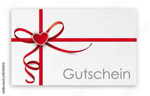 Gutschein Karte mit Herz und rotem Band