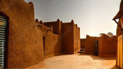 Exterior view to Agadez sultan residence, Niger