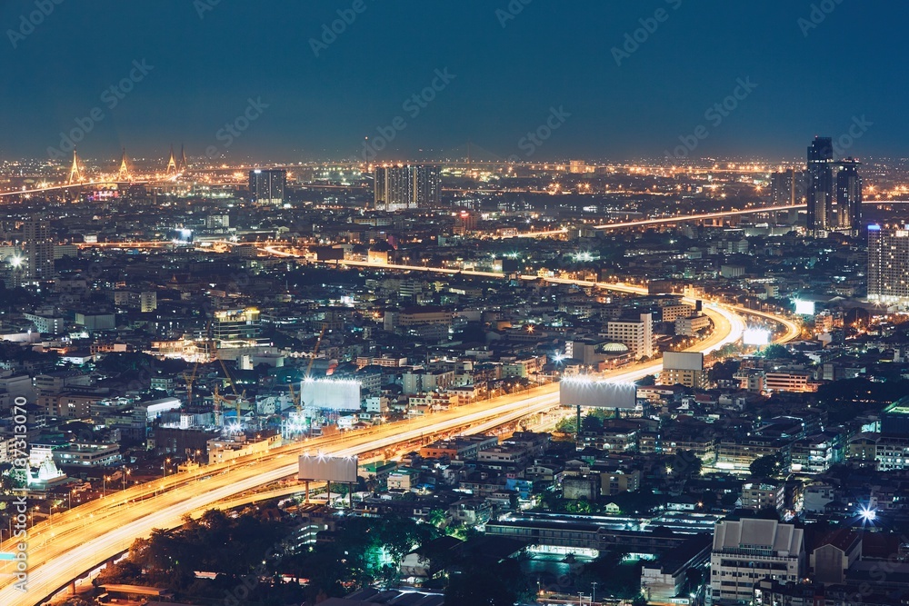 Naklejka premium Bangkok at the night