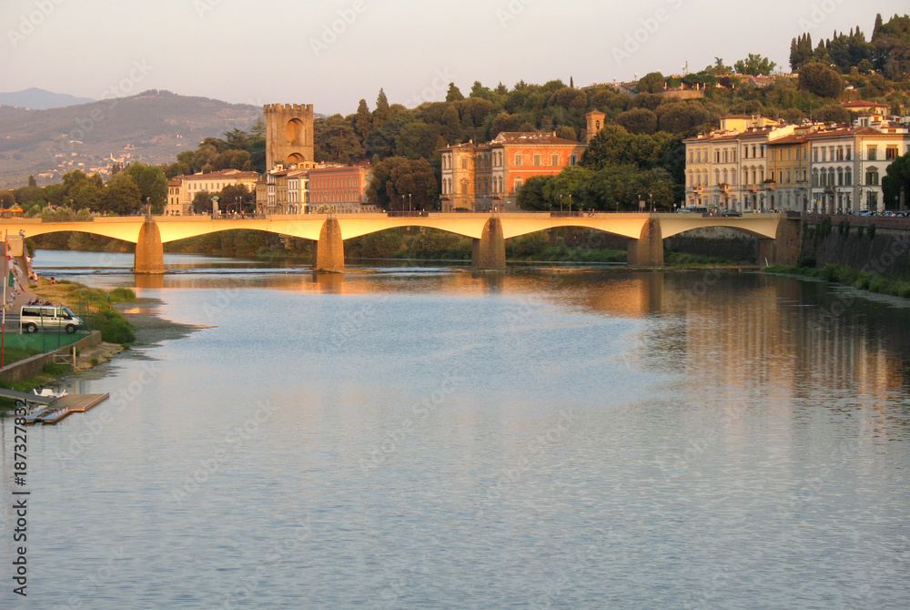 Fototapeta premium Ponte Vecchio sunset Florence Italy