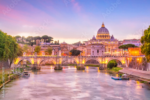 Canvas Print St Peter Cathedral in Rome, Italy