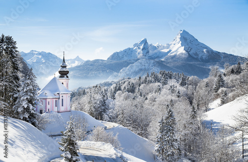 Obraz na płótnie Church of Maria Gern with Watzmann mountain in winter, Berchtesgadener Land, Bavaria, Germany w salonie