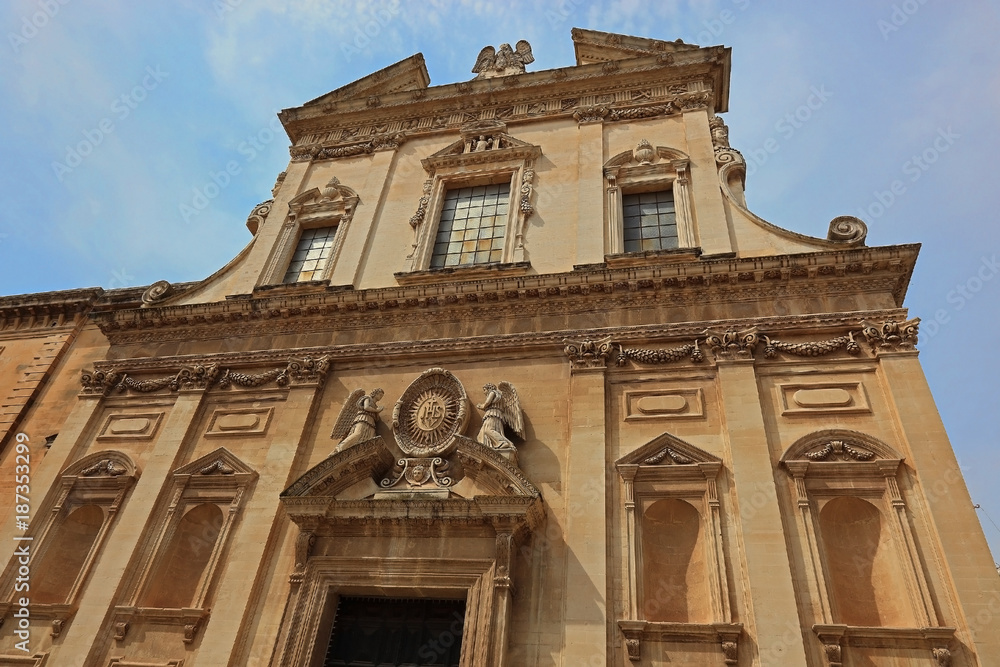 Fassade der Kirche La chiesa del Gesù o della Madonna del Buon Consiglio in Lecce, Apulien, Italien