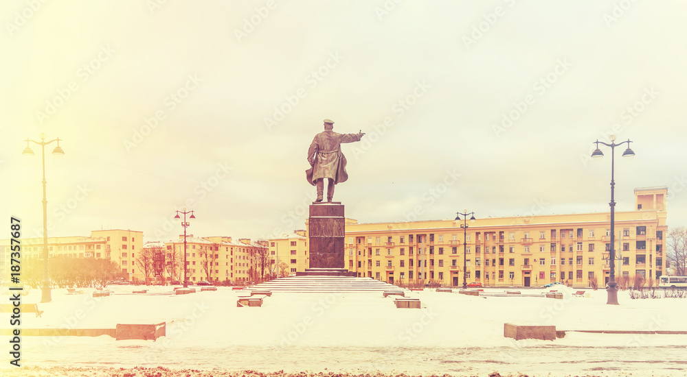 Monument to Kirov in the square