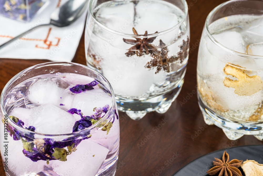 Vodka tonic cocktails with flavors. Vodka tonic cocktails with flavors.