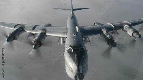 Bomber performs a refueling photo