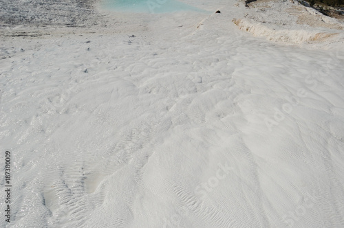 Foto Deposits of travertine in Pamukkale, Turkey
