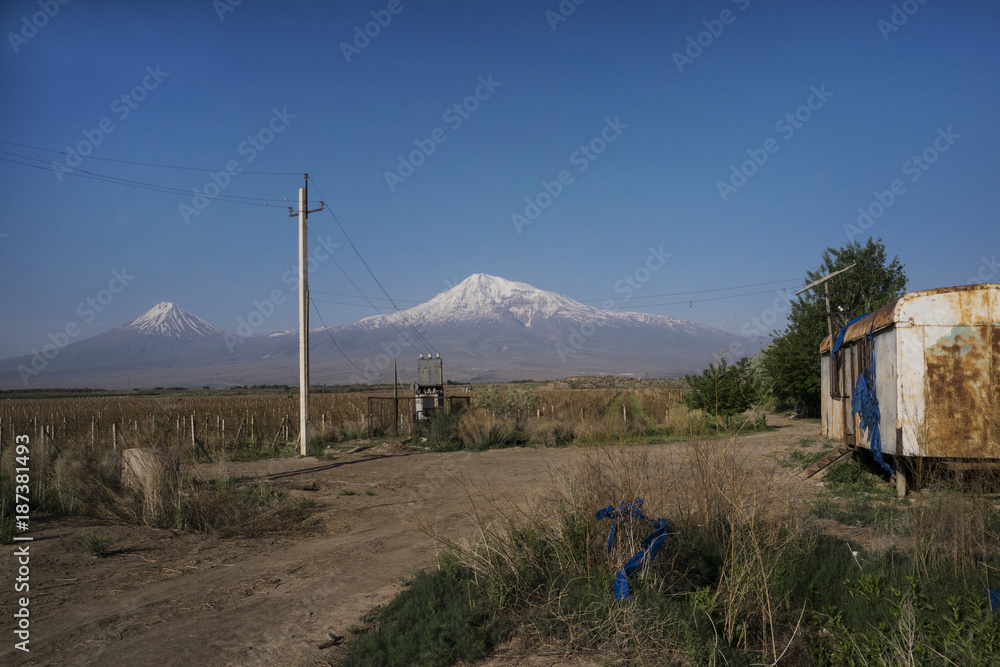 Obraz premium Armenian turkish border and the mount Ararat
