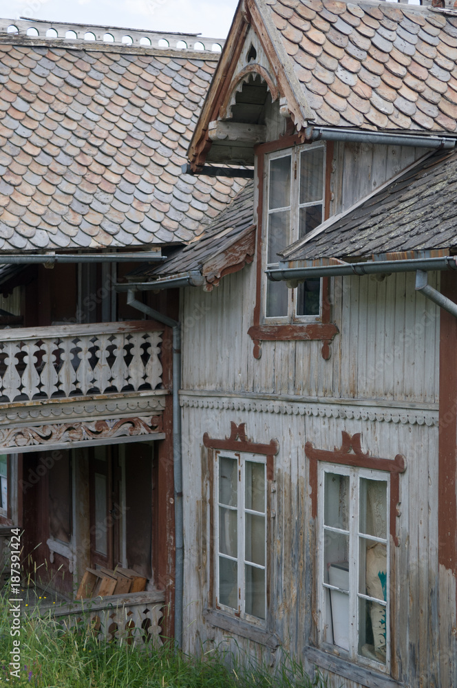 Verfallenes Holzhaus im Romsdal, Norwegen
