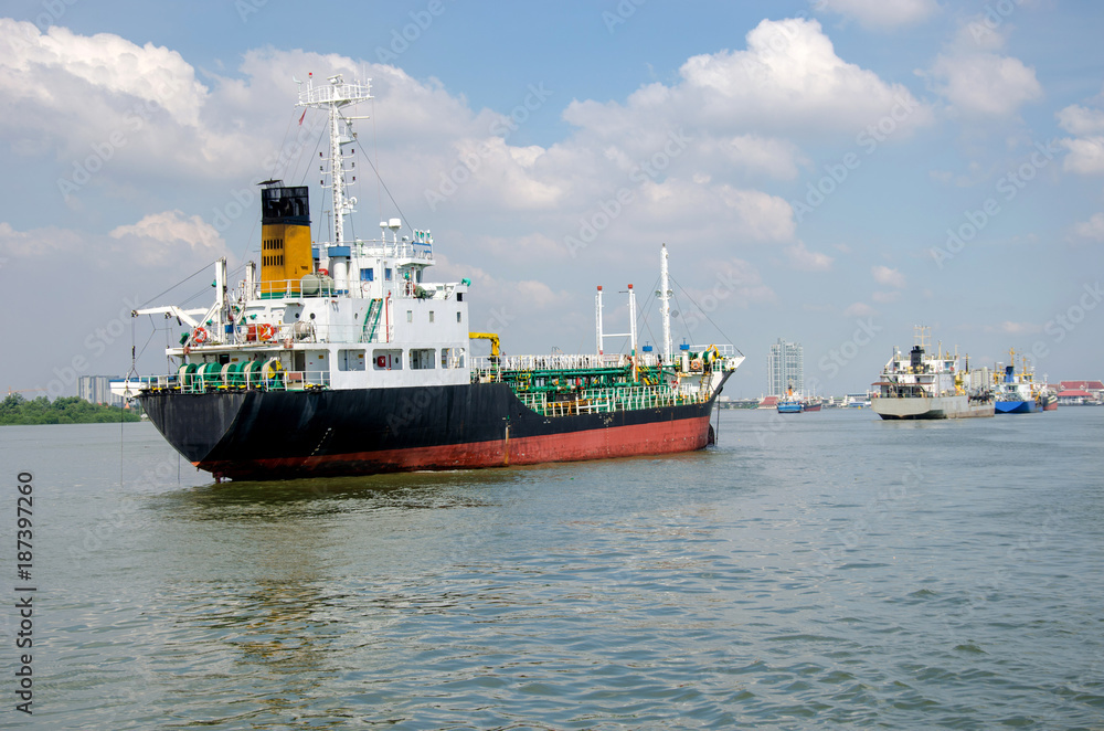 Ship cargo by sea