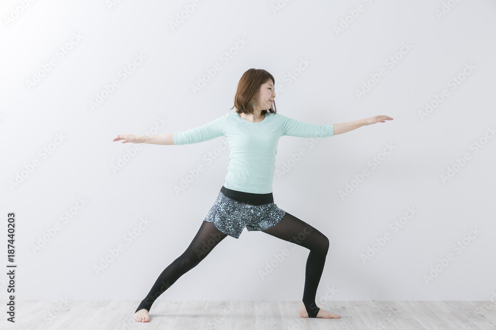 Obraz premium ヨガをする女性